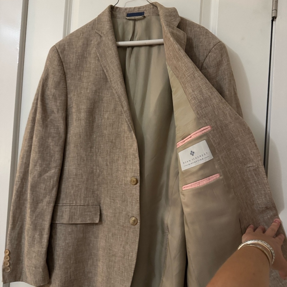 Ryan Seacrest Distinction Beige Blazer with Pink Details